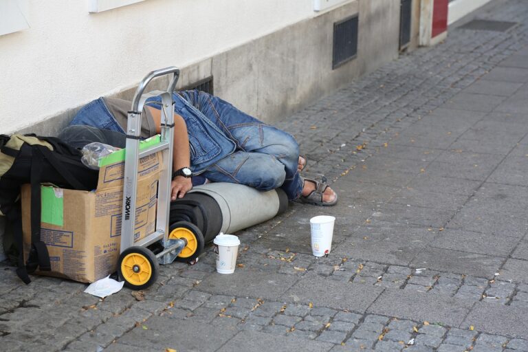 homeless, human, man-4772990.jpg